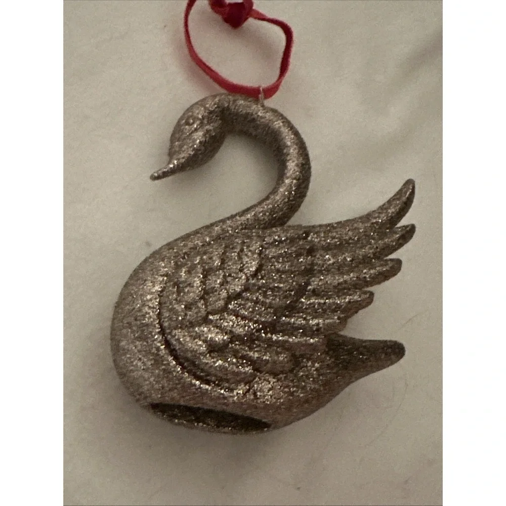 Pier One Imports Christmas Collection Glitter‎ Silver SwanlOrnament